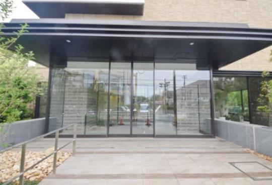 �G���g�����X