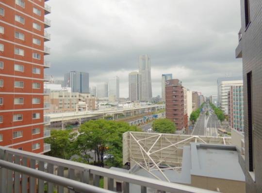 �o���R�j�[����̒��]