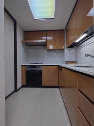 �H���t��L���^�L�b�`��