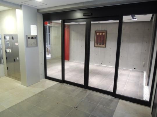 �G���g�����X