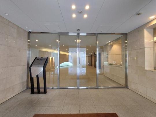 �G���g�����X