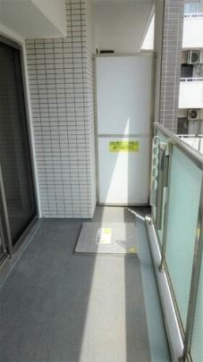 東向きのバルコニー