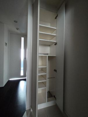 シューズボックス