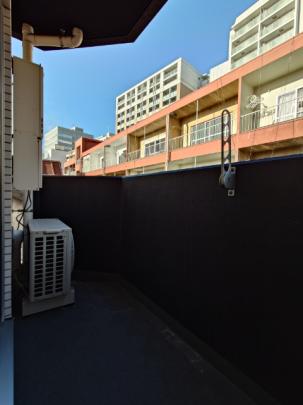 広いバルコニー