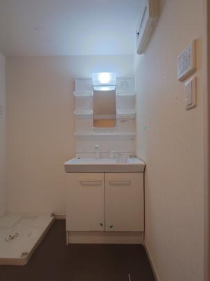 ���ʉ��ϑ�