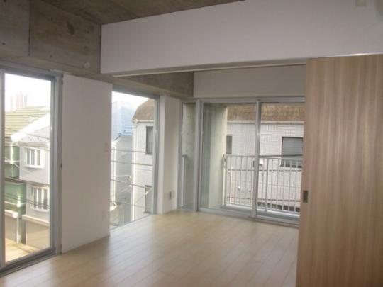 バルコニー南向きです