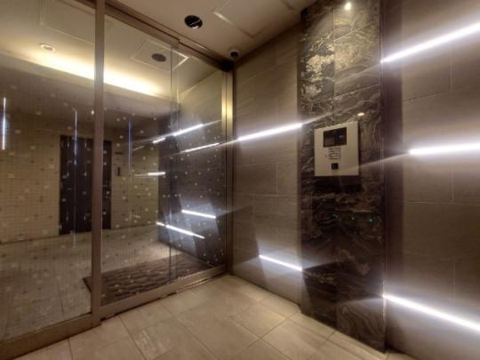 �G���g�����X