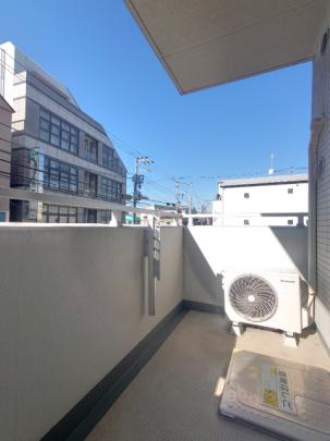 広いバルコニー