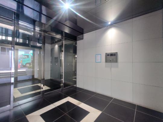 �G���g�����X