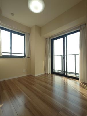 4.4���m���ɂ��o���R�j�[�t��