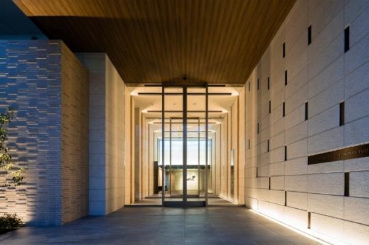 �G���g�����X