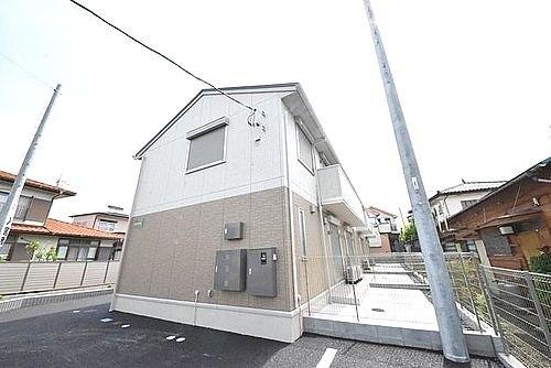 ���L����