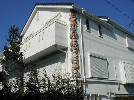 ���L����