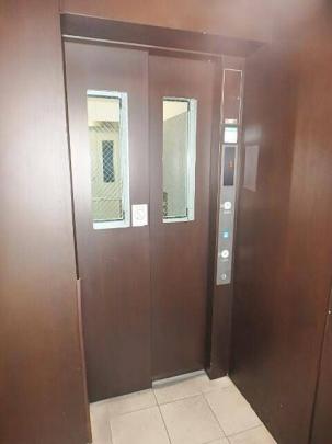 ���L����