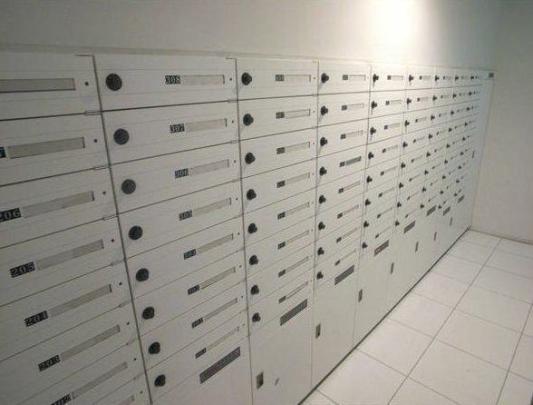 ���L����