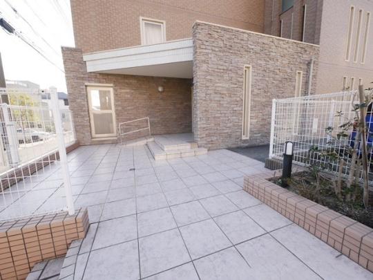 �G���g�����X