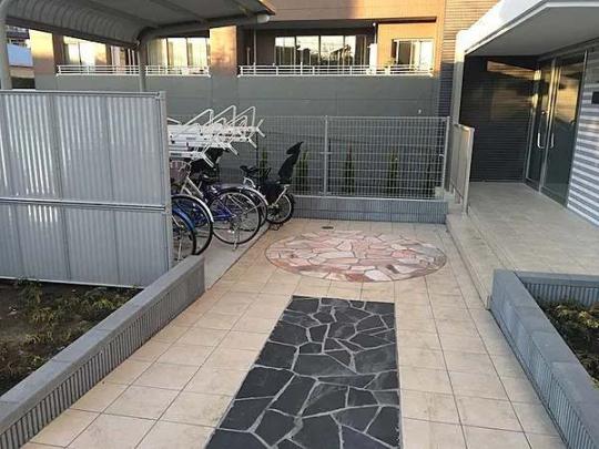 �G���g�����X