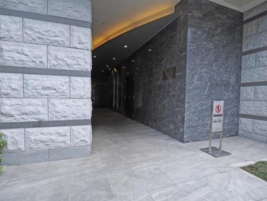 �G���g�����X