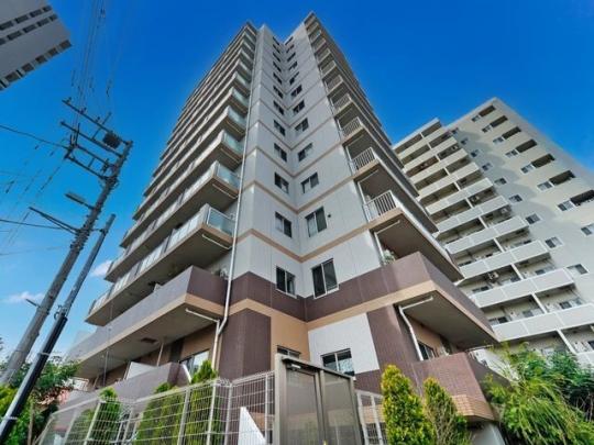 外観タイル張りです