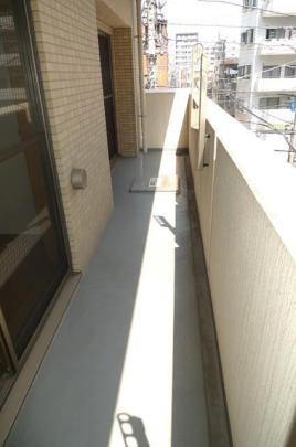 �o���R�j�[