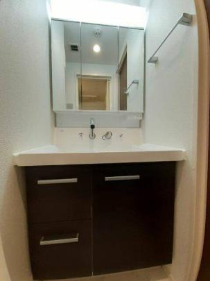 �Ɨ����ʑ�