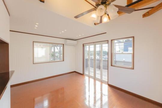 �t���[�����O�̃��r���O