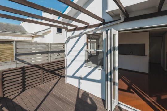 ��������ǍD�̃o���R�j�[�e���X