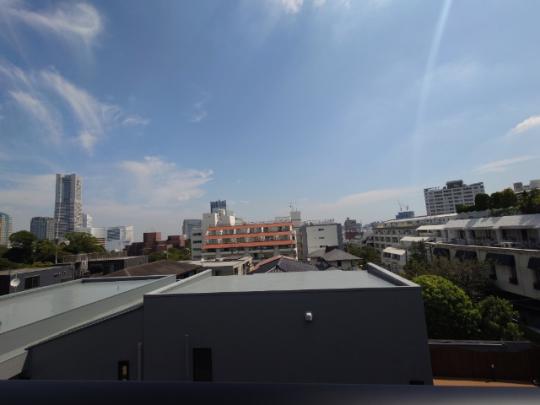 ランドマークタワー見えます!