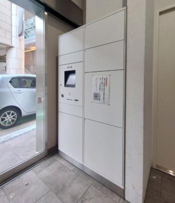 ���L����