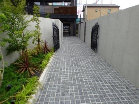 �G���g�����X