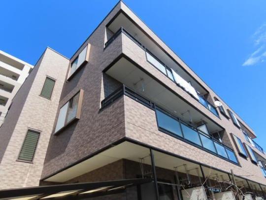 �R���F���g�K�[�f��