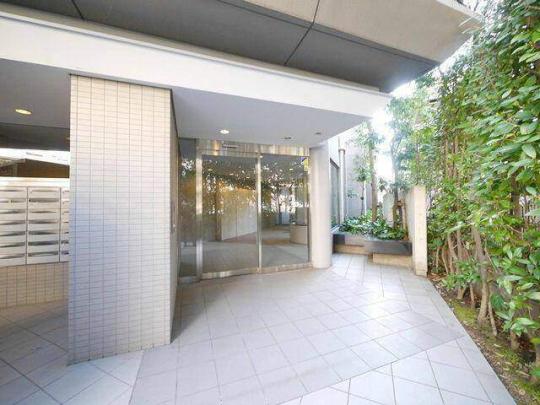 �G���g�����X