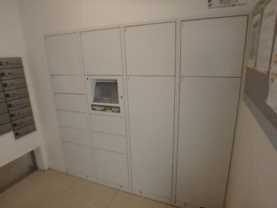 ���L����