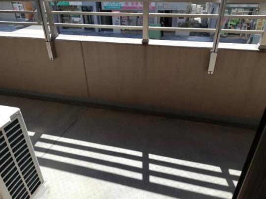 �o���R�j�[