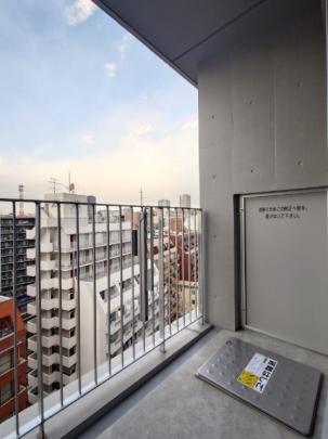 広いバルコニー