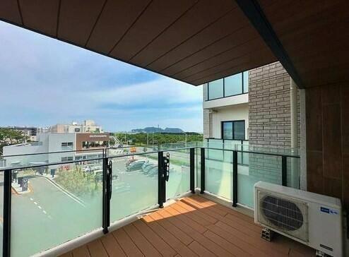 ���[�t�o���R�j�[�̒��]