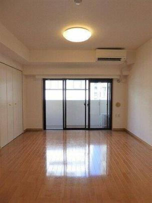 �t���[�����O�̃��r���O