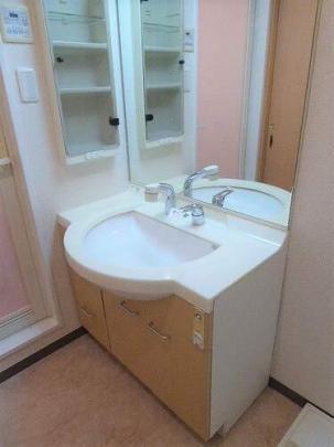 �Ɨ����ʑ�