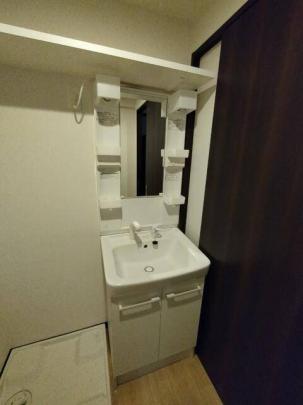 �l�C�̓Ɨ����ʏ�