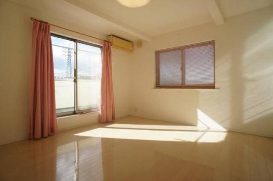 �쐼�������r���O