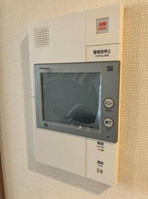 ���j�^�[�t���C���^�[�z��