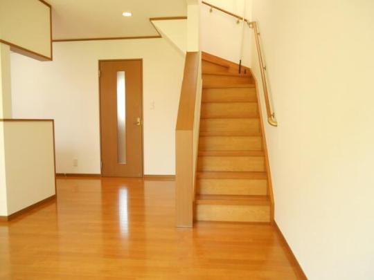 ���r���O