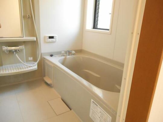 �o�X���[��