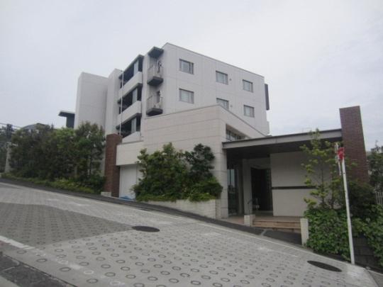 �U�E�p�[�N�n�E�X���l��i�J