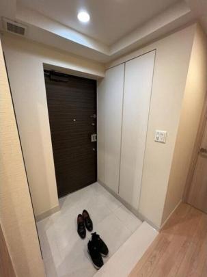 �V���[�Y�N���[�[�b�g�L��܂�