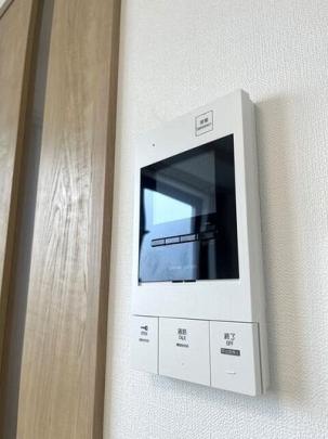 ���j�^�[�t���C���^�[�z��