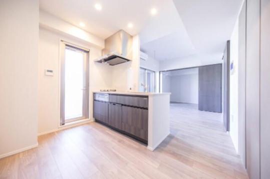 �ݔ��[���̃V�X�e���L�b�`���ł�