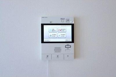 ���j�^�[�t���C���^�[�z��