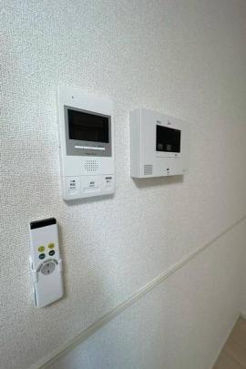 ���j�^�[�t���C���^�[�z��