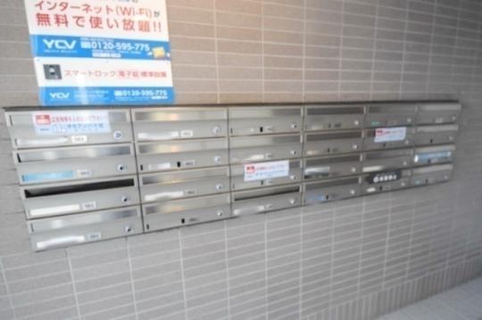 ���L����